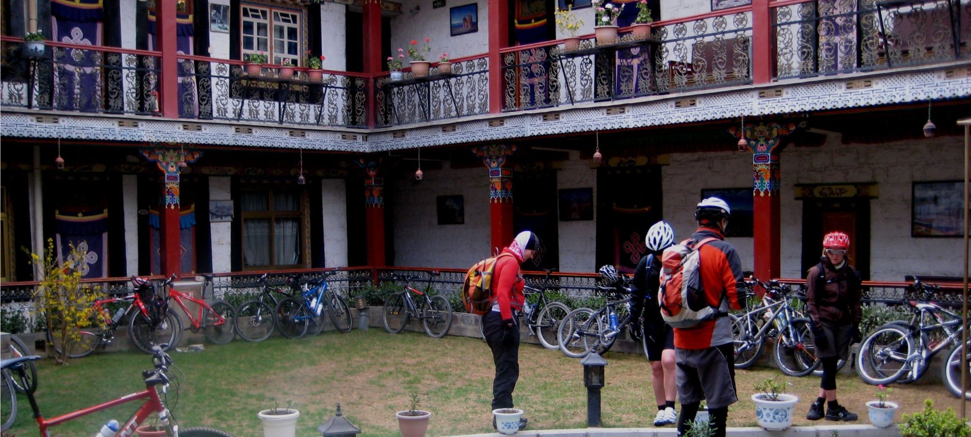 Cycling Lhasa to Kathmandu 